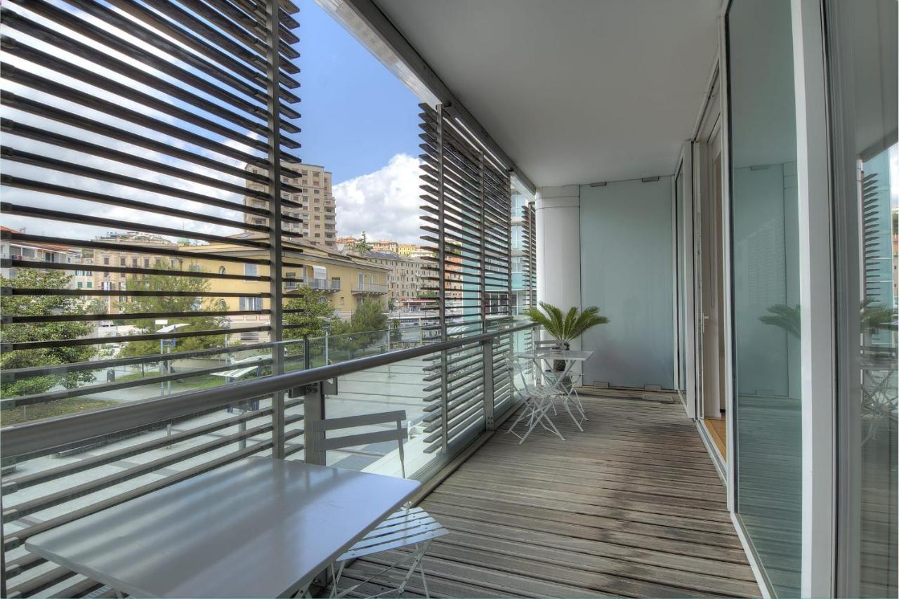 Harbour House Apartment Савона Екстериор снимка